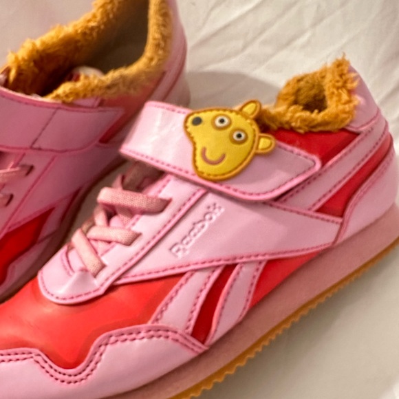 PEPPA PIG REBOOK CLASSICS - Picture 10 of 13